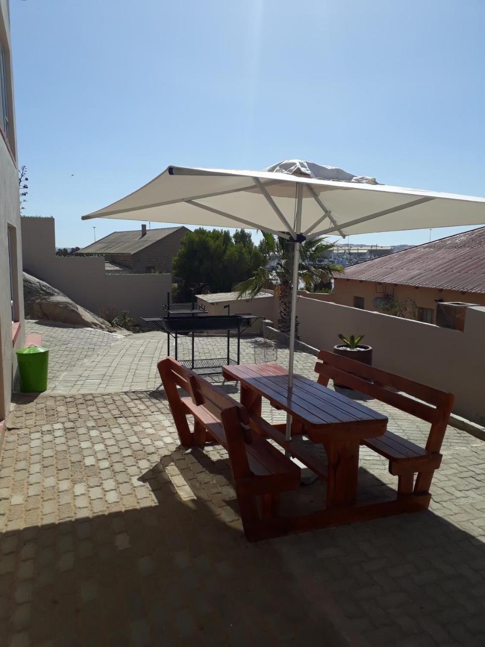 Starfish Guesthouse Luderitz Bagian luar foto