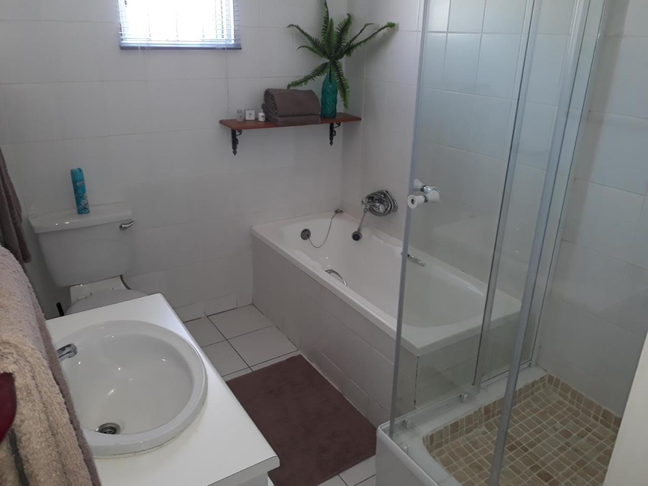 Starfish Guesthouse Luderitz Bagian luar foto